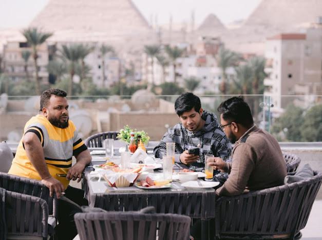 Tuya Pyramids Inn Kafret el-Gabal Exterior photo
